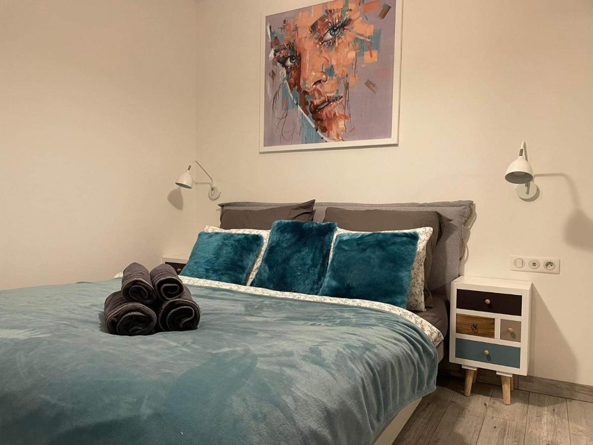 Livra Apartaments III Поберово Екстериор снимка